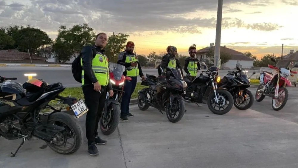 Motosiklet sürücülerine güvenli trafik için eğitim