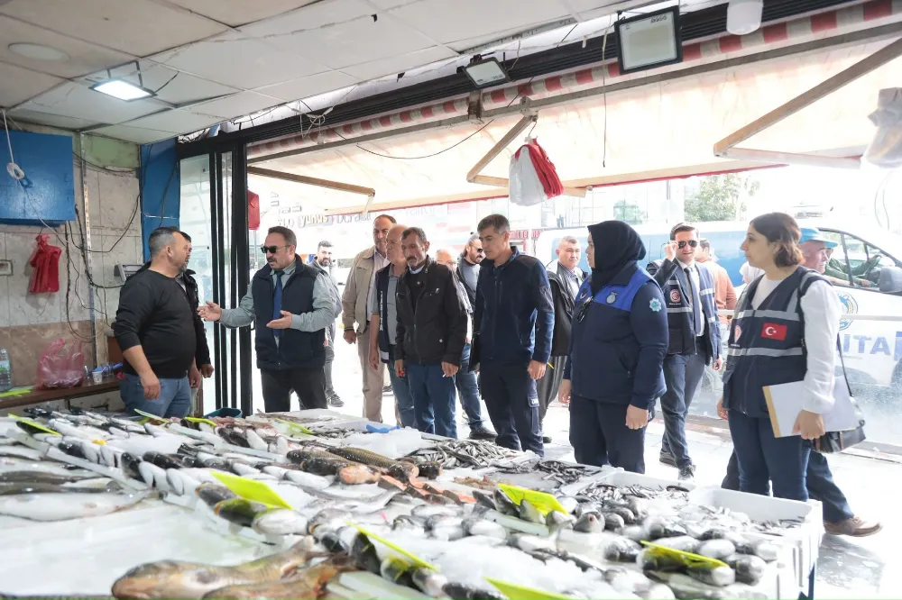 ZABITA EKİPLERİ BALIK SATIŞ NOKTALARI VE BALIK RESTORANLARINI DENETLEDİ
