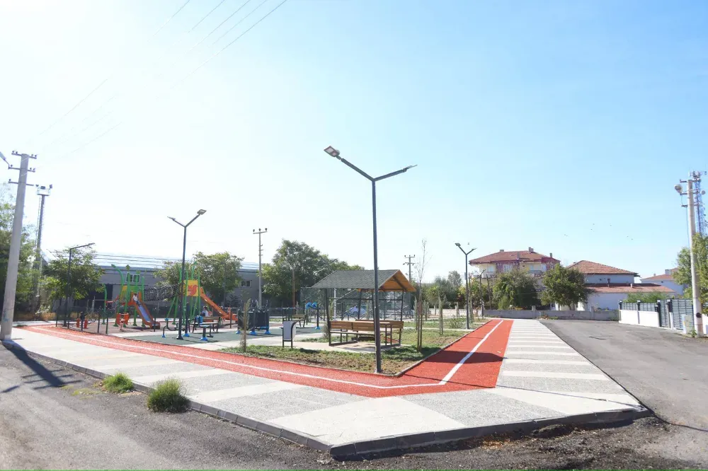 AKSARAY BELEDİYESİ’NDEN ÇİFTLİK MAHALLESİNE 3 YENİ PARK