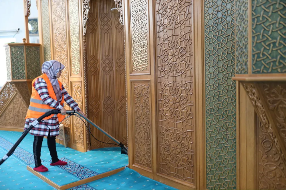 Aksaray’ımızdaki camileri temiz, ferah ve huzurlu tutmaya devam ediyoruz