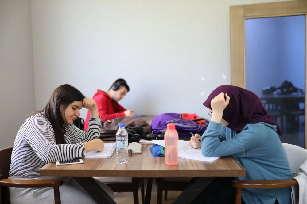 AKSARAY’DA GENÇLERİN BULUŞMA NOKTASI; GENÇ OSMAN MİLLET KIRAATHANESİ