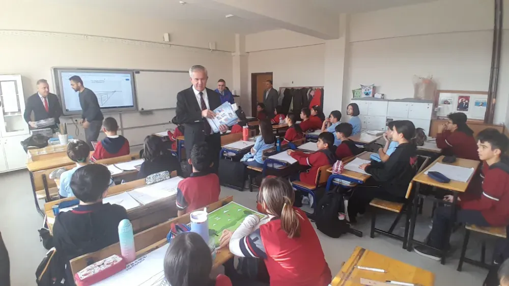 İl Müdürlerimizden Okul Ziyaretleri ve TÜBİTAK Dergi Dağıtımı