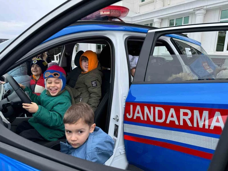 Jandarma, Öğrencilere Suçtan Korunma Eğitimi Verdi